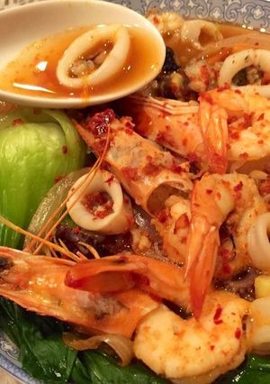 A picture of Korean Jjamppong (Spicy Seafood Noodle Soup).