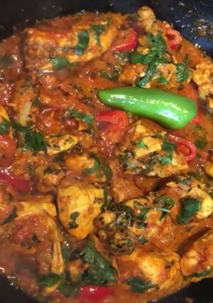 A picture of Haray masalay ki chicken karia 🍗.