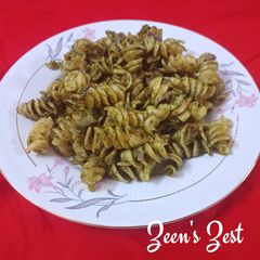 A picture of Eliche Pasta with Spinach Pesto.