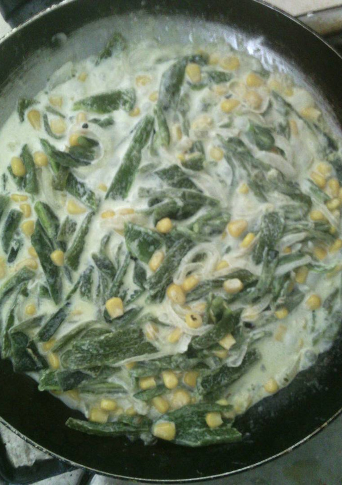 Una foto de Rajas con crema y elote ;)