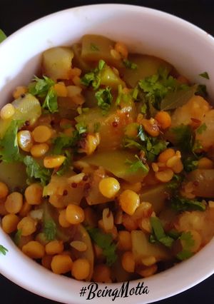 A picture of Bottle gourd-Channa dal Subzi.