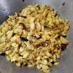 A picture of Aloo ki bhujiya.