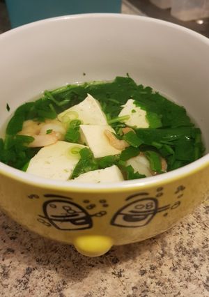 Hình của món Canh Đậu Hủ Lá Tỏi Gấu.