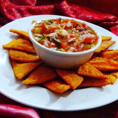 Nachos & salsa A picture of Nachos & salsa.
