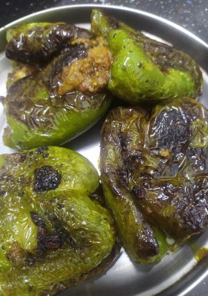 भरवा शिमला मिर्च (bharwa shimla mirch recipe in Hindi) रेसिपी मुख्य फोटो