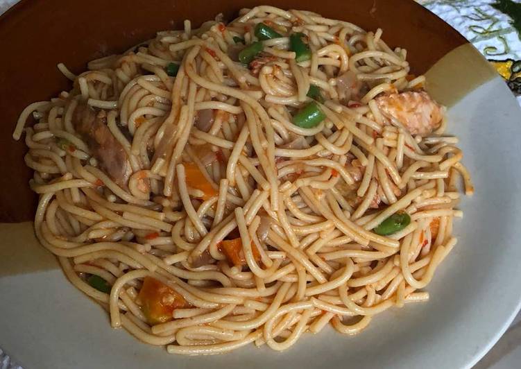Simple Way to Make Favorite Jollof spaghetti