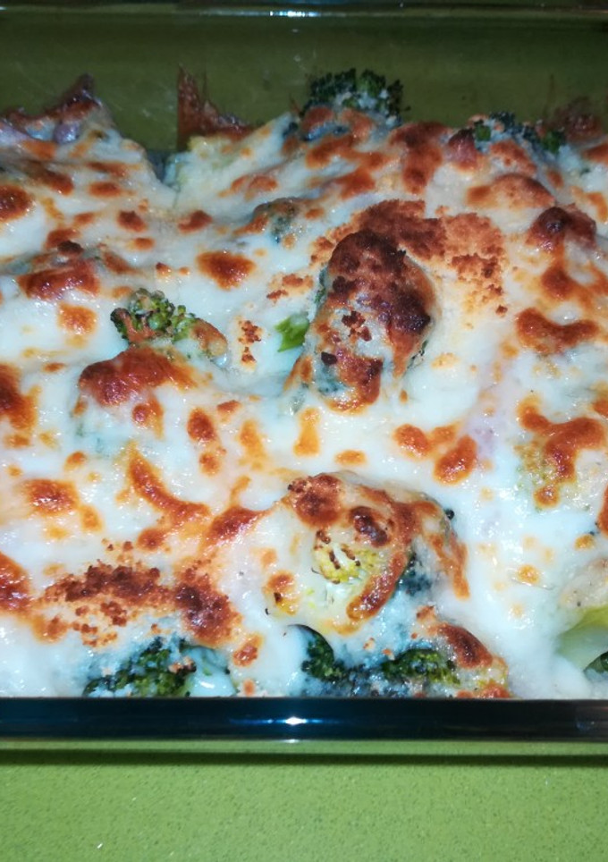 Una foto de Brócoli gratinado
