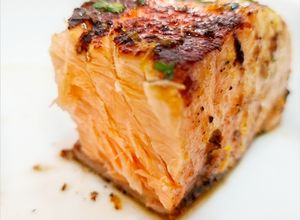 Foto principal de Salmón en salsa de mantequilla y limón