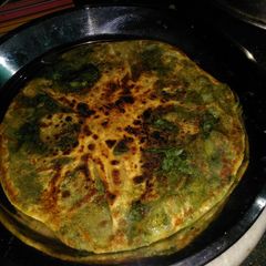 A picture of Green peas paratha.