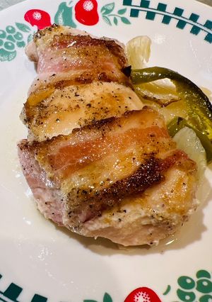 A picture of Bacon 🥓 Wrapped Chicken Thighs.