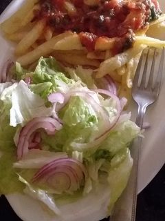 صورة لوصفة بطاطا مقلية مع صوص الطماطم