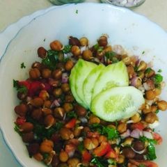 A picture of Chatapata chana chat.