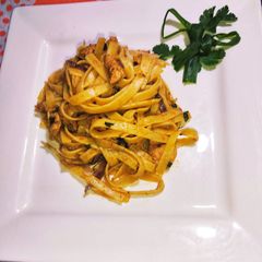 A picture of Spicy Thai Fettuccine.