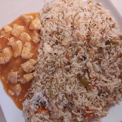 A picture of Delicious Chinese fried rice with Chicken manchurian.
