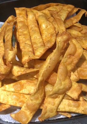 A picture of Chora Fari Fafra (savoury snack).