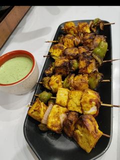 पनीर टिक्का एयर फ्रायर में रेसिपी मुख्य फोटो