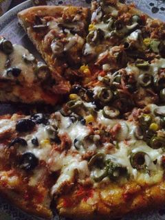 صورة لوصفة عجينه البيتزا مع الصوص زي المطاعم 🍕🍕