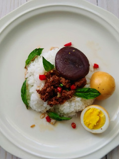 【簡易日常】滷肉飯(15分鐘清冰箱) 的食譜成品照片
