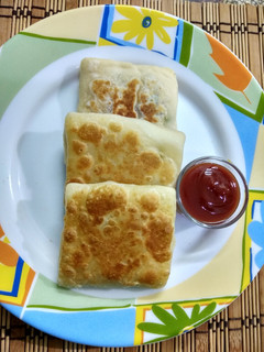 ஸ்டஃப்டு பீட்சா பராத்தா(stuffed pizza paratha recipe in tamil) செய்முறை முக்கிய புகைப்படம்