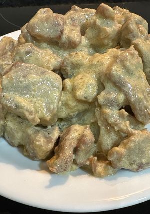 Una foto de Carne en salsa roquefort. Olla FM