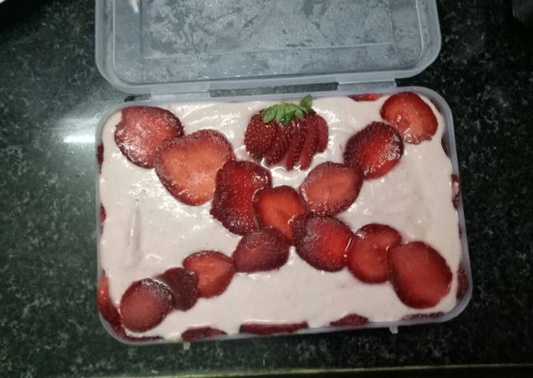 Homemade strawberry ice cream