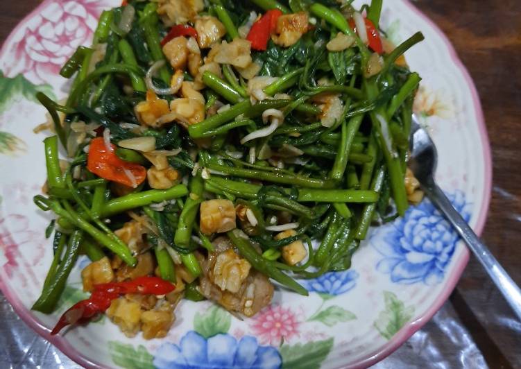 Tumis Kangkung Teri + Tempe Semangit