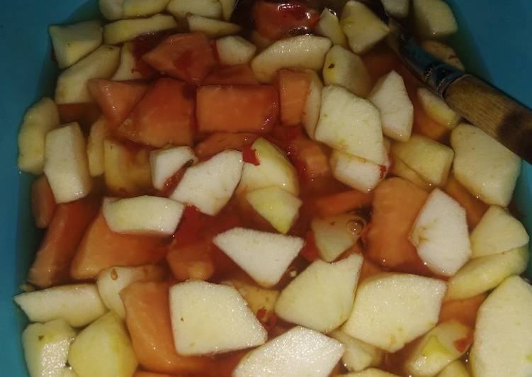 Asinan buah sederhana