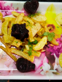 फ्रेंच फ्राइज़ गुड़ चॉकलेट (french fries gur chocolate recipe in Hindi) रेसिपी मुख्य फोटो