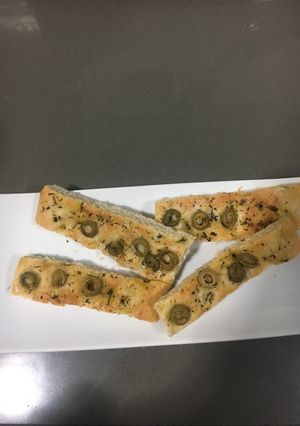 Una foto de Focaccia de olivas verdes