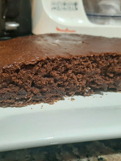 Una foto de Bizcocho húmedo de chocolate vegano