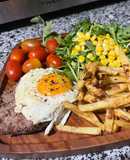 Đổi Gió Với Steak Burger và Khoai Tây Nướng Thảo Mộc