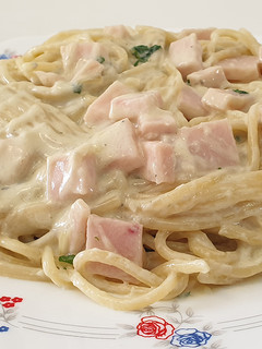 Una foto de Espaguetis con salsa de roquefort
