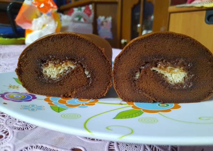 Resep Bolu gulung cokelat nutella keju super lembut oleh Mama Nona Zola - Cookpad
