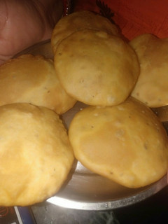 खस्ता कचौड़ी (khasta kachodi reicpe in Hindi) रेसिपी मुख्य फोटो