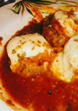 Una foto de Albóndigas de berenjenas, con salsa y queso magro! 💚💚💚👋👏