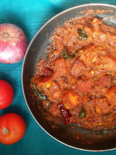கடாய் பன்னீர் கிரேவி (Kadaai paneer gravy recipe in tamil) செய்முறை முக்கிய புகைப்படம்