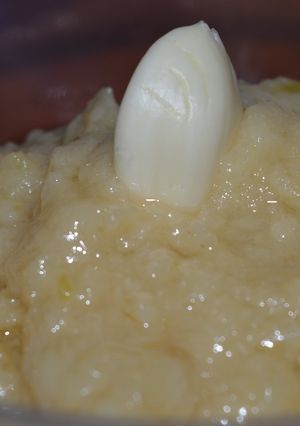 Una foto de Crema de ajos