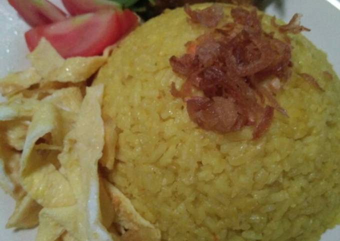 Resep Nasi Kuning Mini Rice Cooker yang Lezat Sekali