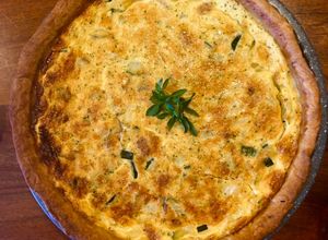 Una foto de Quiche de verdura y bacon