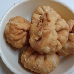 Moong dal mini kachori A picture of Moong dal mini kachori.