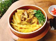 A picture of bún nghệ măng tươi