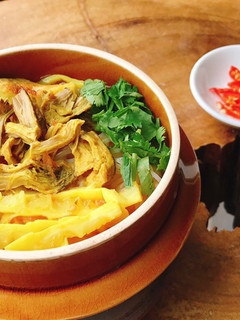 Hình của món Bún măng tươi nấu nghệ.