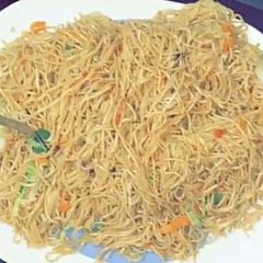 A picture of Noodles.