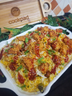 A picture of Three layered Arabian Rice.