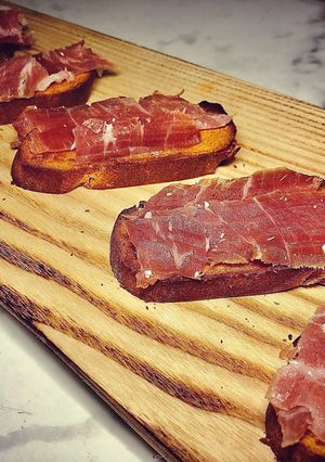 Hình của món Toast thịt nguội và bơ - Parma Ham & salted butter toast.