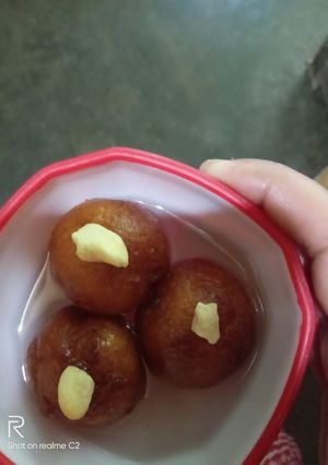 गुलाब जामुन (gulab jamun recipe in Hindi) रेसिपी मुख्य फोटो