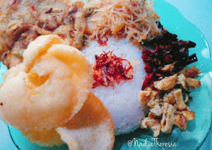 Resep Nasi Uduk Komplit Oleh Nadya Theresia Cookpad