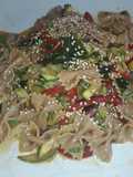 Pasta con algas y verduras