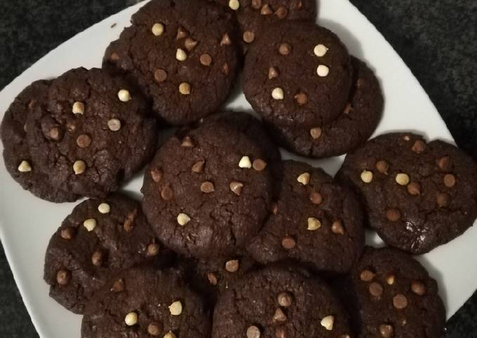 Cookies al triplo cioccolato