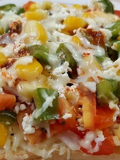 ब्रेड पिझ्झा सँडविच (bread pizza sandwhich recipe in marathi) रेसिपी चे मुख्य फोटो 